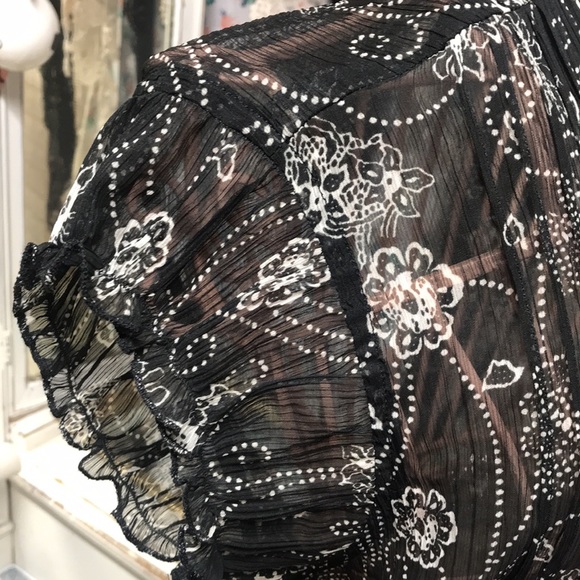 NWOT Venus see-through lacy top - Picture 6 of 9